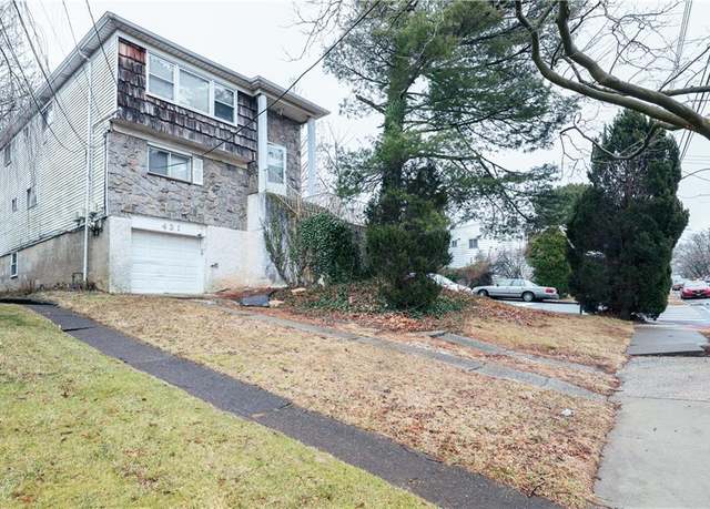 Property at 431 Mountainview Ave, Staten  Island, NY 10314, 6 beds, 3.5 baths