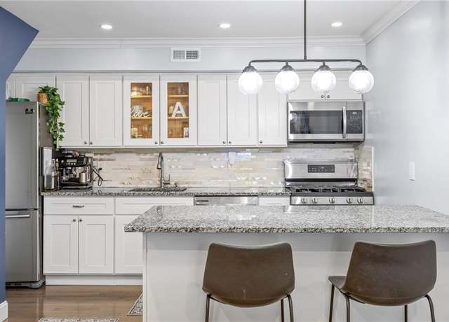 Property at 42 Vedder Ave #1, Staten  Island, NY 10314, 2 beds, 1.5 baths