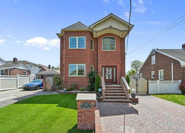 Property at 132 Crowell Ave, Staten  Island, NY 10314, 3 beds, 3.5 baths