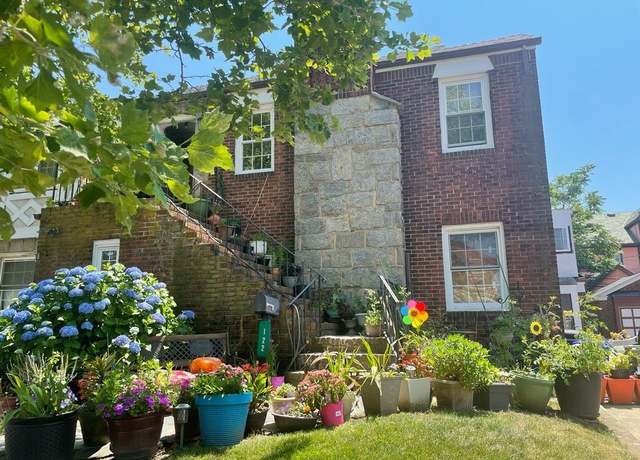 Property at 122 W Walnut St, Long Beach, NY 11561, 6 beds, 2 baths