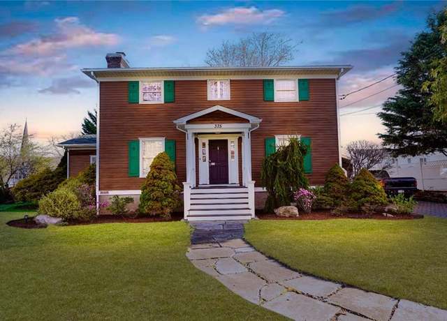 Property at 375 Clarke Ave, Staten  Island, NY 10306, 3 beds, 2.5 baths