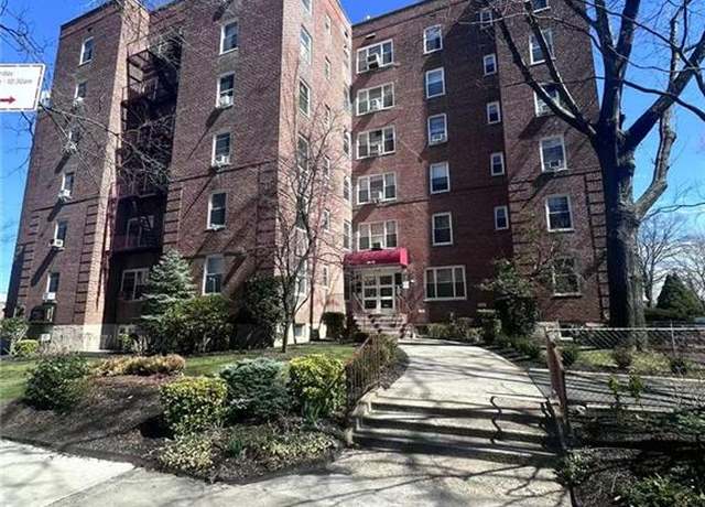 Property at 26-15 Parsons Blvd Unit 4B, Flushing, NY 11354, 2 beds, 1 bath