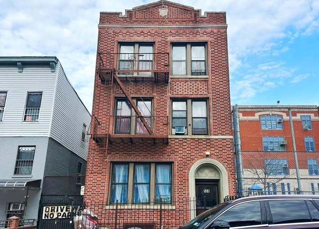 Property at 559 51 St, Brooklyn, NY 11220, 11 beds, 7 baths