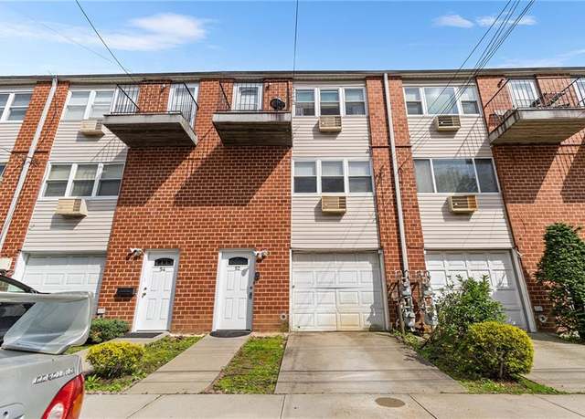 Property at 52 Francine Ct Unit A, Staten  Island, NY 10306, 2 beds, 1.5 baths