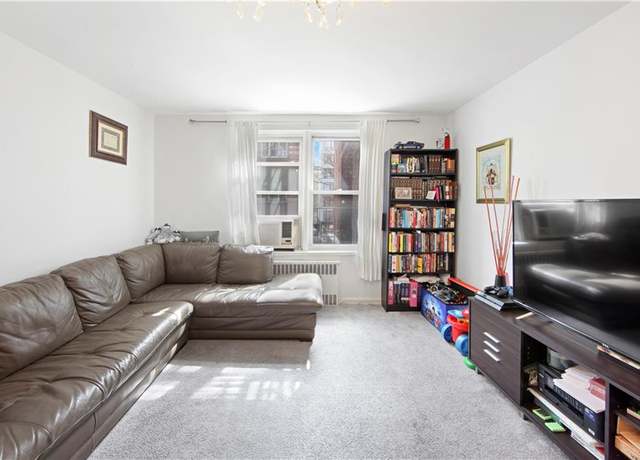 Property at 715 Ocean Pkwy Unit 2N, Brooklyn, NY 11230, 2 beds, 1 bath