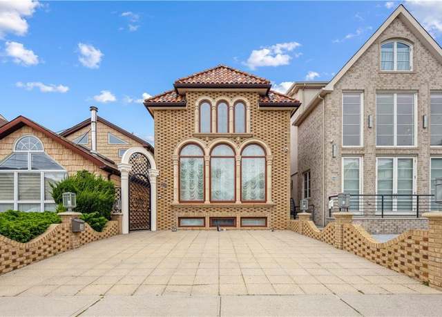 Property at 162 Norfolk St, Brooklyn, NY 11235, 2 beds, 3 baths