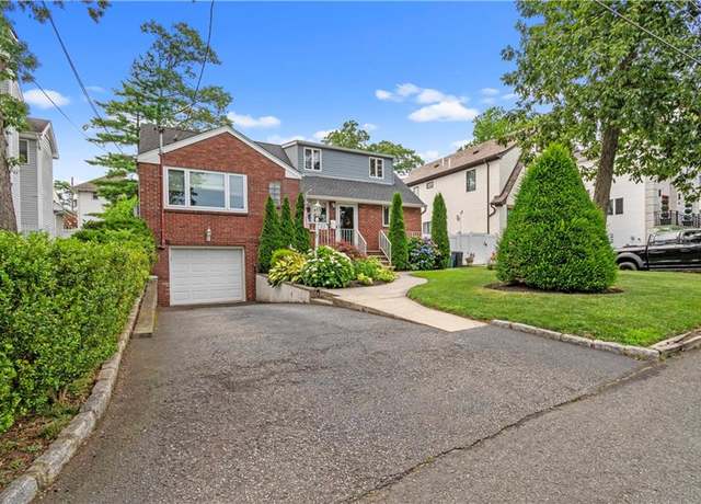 Property at 23 Acorn St, Staten  Island, NY 10306, 3 beds, 1 bath