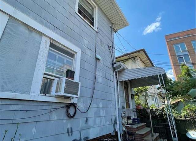 Property at 55 Brighton 10th Ct, Brooklyn, NY 11235, 8 beds, 5.5 baths