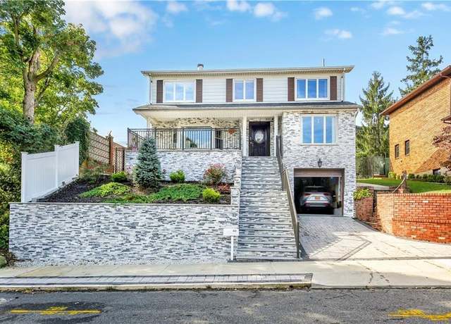 Property at 30 Beverly Rd, Staten  Island, NY 10305, 4 beds, 3.5 baths