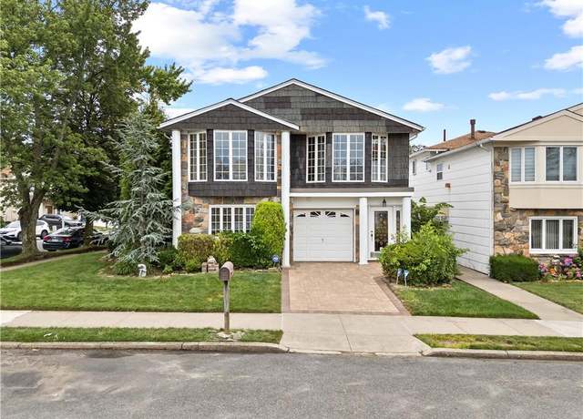 Property at 4 Bangor St, Staten  Island, NY 10314, 5 beds, 3.5 baths