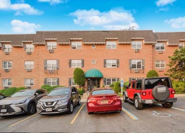 Property at 400 Maryland Ave Unit 2D, Staten  Island, NY 10305, 3 beds, 2 baths