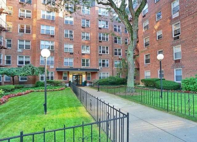 Property at 50 Fort Pl Unit A2E, Staten  Island, NY 10301, 3 beds, 2 baths