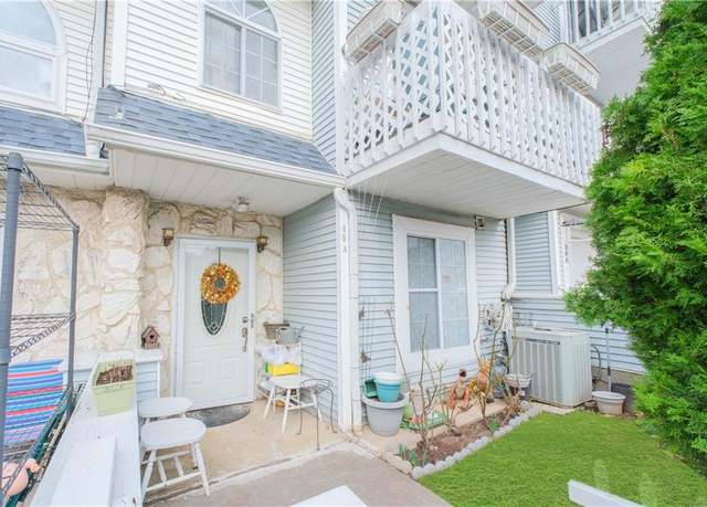Property at 40A Country Dr N, Staten  Island, NY 10314, 2 beds, 2 baths