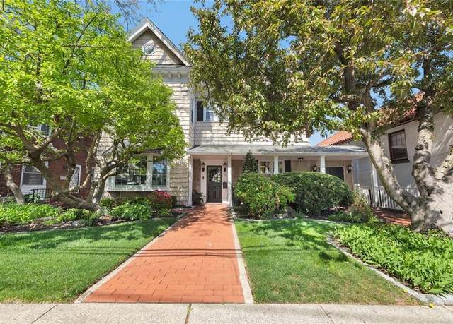 Property at 19 Occident Ave, Staten  Island, NY 10304, 5 beds, 3.5 baths
