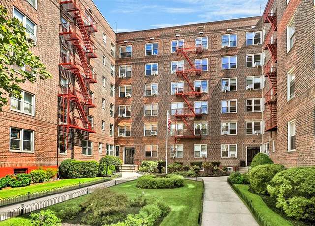 Property at 6801 Shore Rd Unit 4S, Bay Ridge, NY 11220, 2 beds, 1 bath