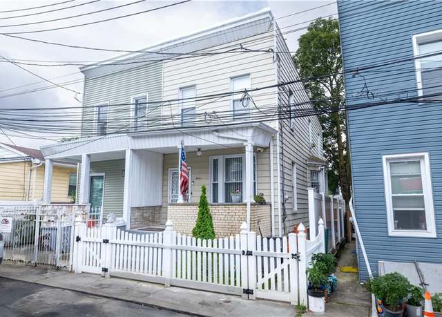 Property at 12 Vermont Ct, Brooklyn, NY 11207, 3 beds, 1.5 baths