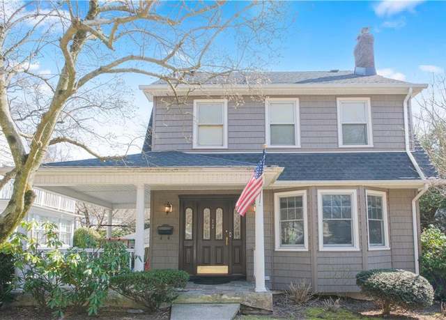 Property at 72 Theresa Pl, Staten  Island, NY 10301, 4 beds, 2.5 baths