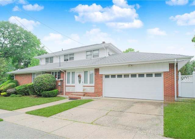 Property at 125 Westcott Blvd, Staten  Island, NY 10314, 5 beds, 2 baths