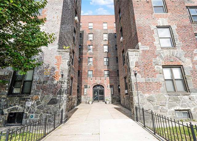 Property at 9524 Fort Hamilton Pkwy #601, Brooklyn, NY 11209, 1 bed, 1 bath