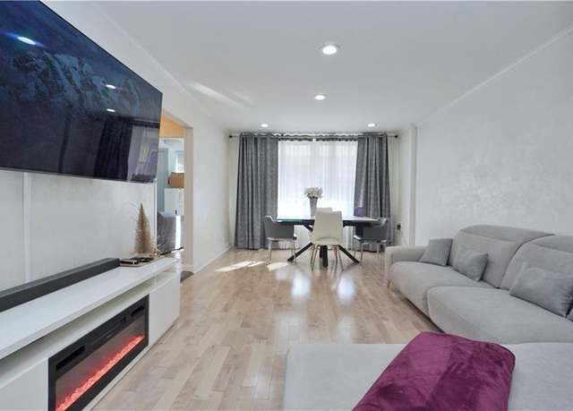 Property at 2711 Avenue X Unit 2F, Brooklyn, NY 11235, 2 beds, 1 bath