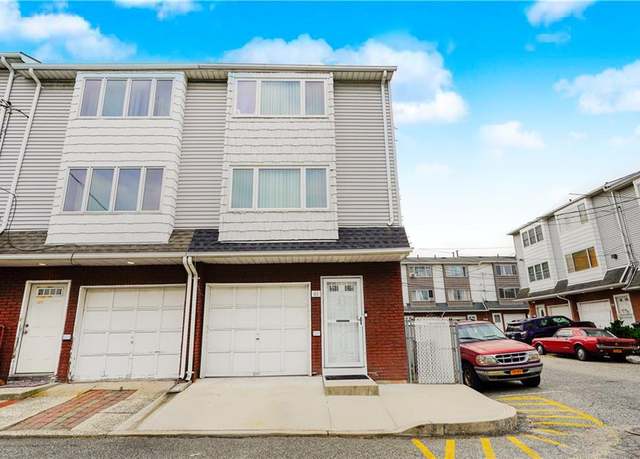 Property at 61 Avon Ln, Staten  Island, NY 10314, 3 beds, 2 baths