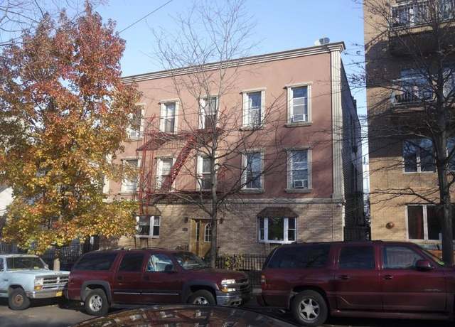 Property at 318 23rd St, Brooklyn, NY 11215, 10 beds, 6 baths