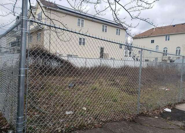 Property at 19 Hempstead Ave, Richmond, NY 10306