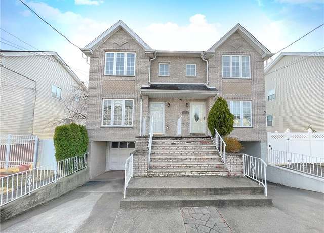 Property at 28 Mandy Ct, Staten  Island, NY 10309, 3 beds, 2.5 baths