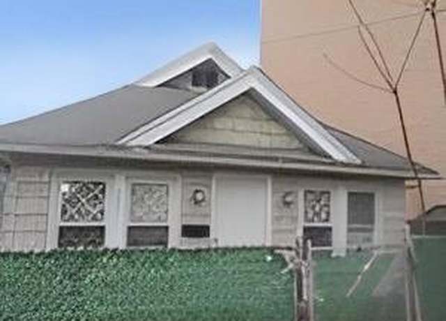 Property at 2951 Brighton 7th St, Brooklyn, NY 11235, 2 beds, 2 baths