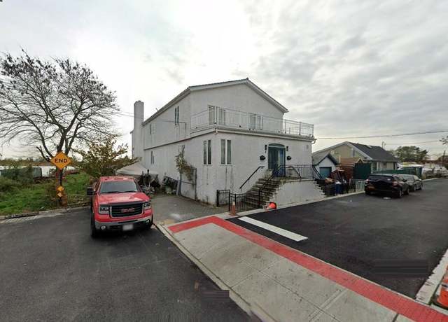 Property at 8 Post Ct, Brooklyn, NY 11229, 5 beds, 2.5 baths