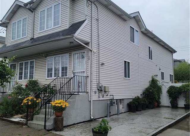 Property at 30 Winegar Ln, Staten  Island, NY 10310, 3 beds, 1.5 baths
