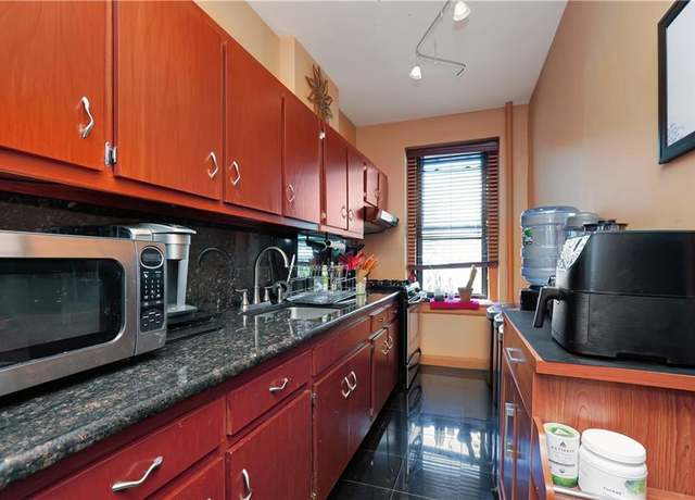 Property at 9524 Fort Hamilton Pkwy #105, Brooklyn, NY 11209, 2 beds, 1 bath