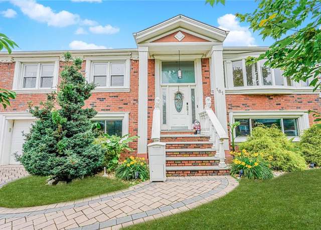 Property at 161 Ravenhurst Ave, Staten  Island, NY 10310, 4 beds, 3 baths
