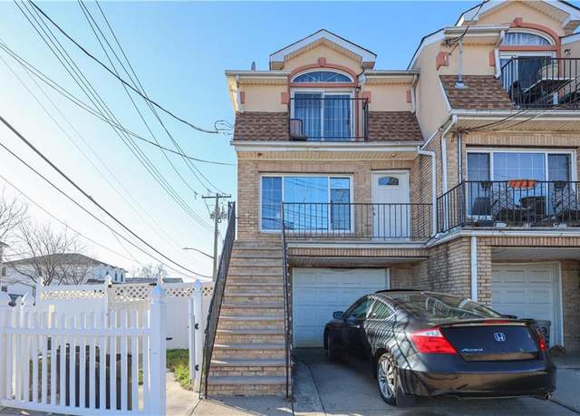 Property at 985 Father Capodanno Blvd, Staten  Island, NY 10306, 4 beds, 3.5 baths