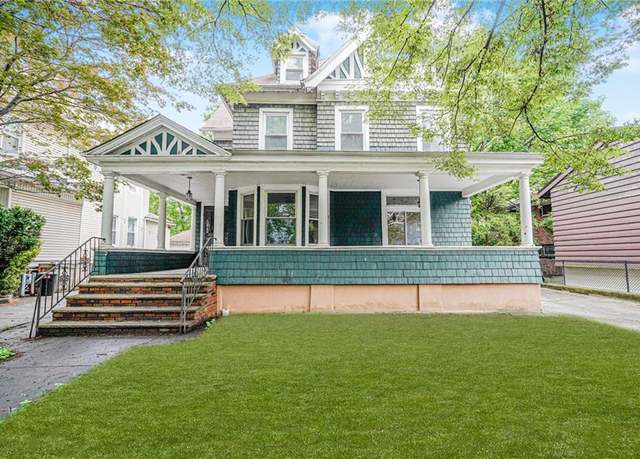 Property at 335 E 18th St, Brooklyn, NY 11226, 9 beds, 3 baths