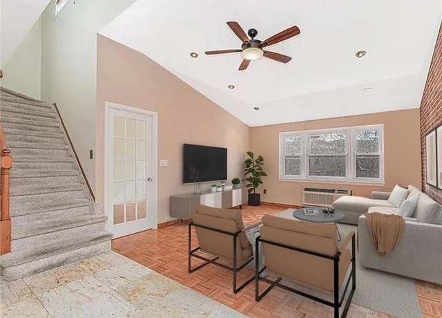 Property at 122 Prospect Park SW #10, Brooklyn, NY 11218, 2 beds, 2 baths