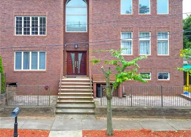 Property at 70 Freeborn St, New York, NY 10305, 4.5 baths