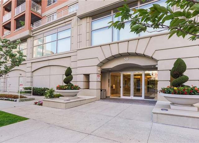Property at 50 Oceana Dr W Unit 3D, Brooklyn, NY 11235, 3 beds, 3 baths