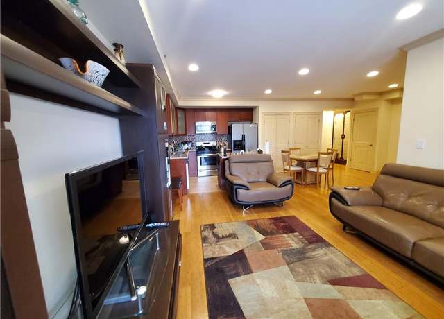 Property at 1689 E 21 St Unit D5, Brooklyn, NY 11210, 3 beds, 2 baths