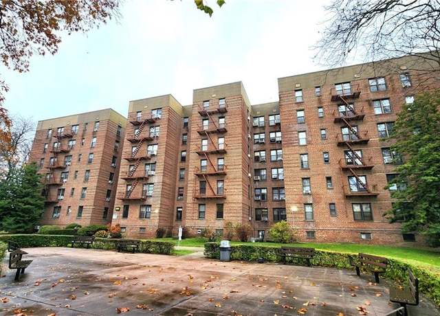 Property at 2555 Batchelder St Unit 4H, Brooklyn, NY 11235, 3 beds, 1 bath