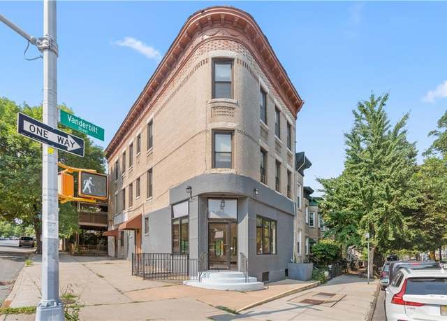 Property at 101 Vanderbilt St, Brooklyn, NY 11218, 4 beds, 3.5 baths
