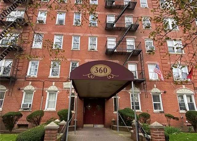 Property at 360 Ocean Pkwy Unit 5G, Brooklyn, NY 11218, 1 bed, 1 bath