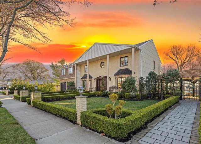 Property at 131 Hopping Ave, Staten  Island, NY 10307, 5 beds, 4 baths