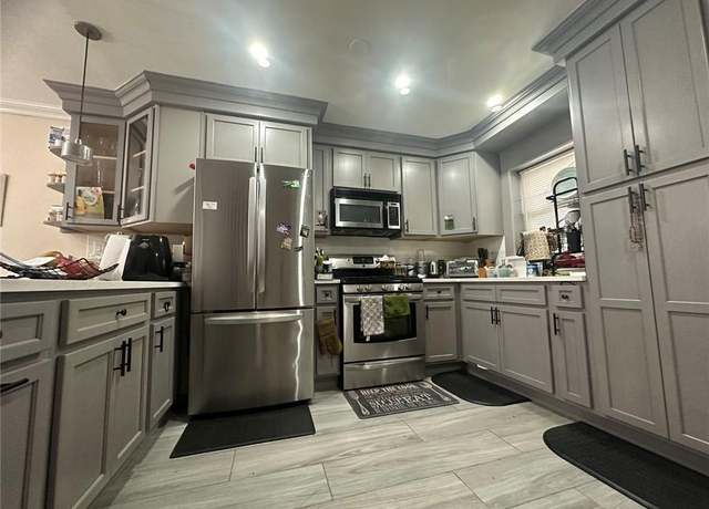 Property at 2195 Linden Blvd, Brooklyn, NY 11207, 3 beds, 2.5 baths