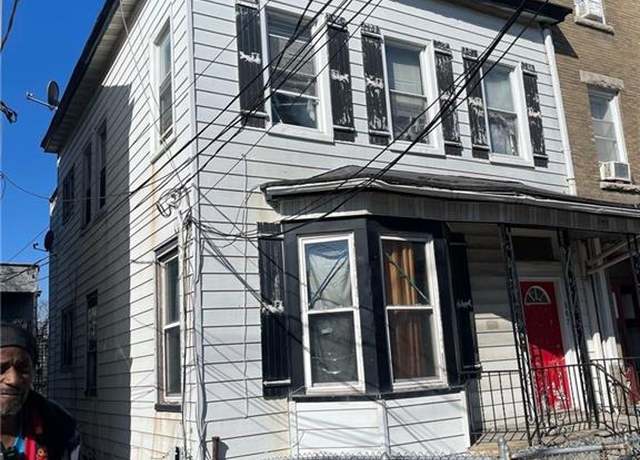 Property at 147 Hawthorne Ave, Yonkers, NY 10701, 4 beds, 2 baths