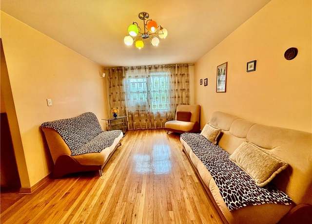 Property at 2685 E 7th St Unit 4M, Brooklyn, NY 11235, 2 beds, 1 bath