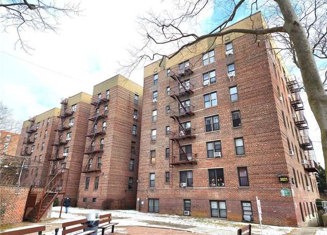 Property at 3021 Avenue Z Unit 5F, Brooklyn, NY 11235, 1 bed, 1 bath