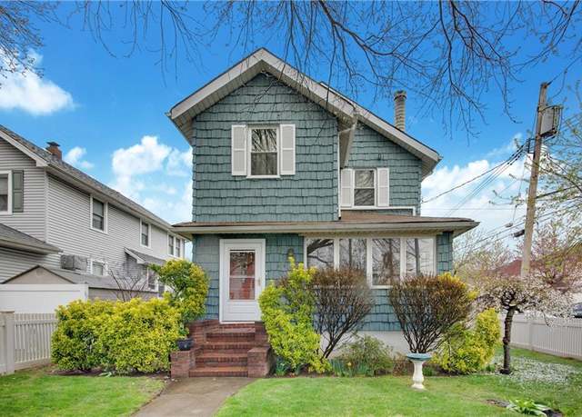 Property at 447 Greeley Ave, Staten  Island, NY 10306, 3 beds, 1.5 baths