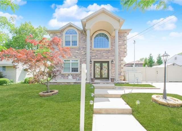 Property at 326 Lyndale Ave, Staten  Island, NY 10312, 3 beds, 2.5 baths