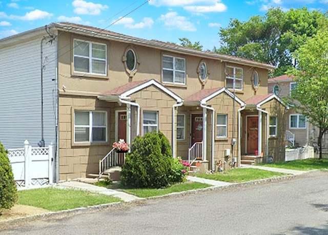 Property at 273-B Jewett Ave, Staten  Island, NY 10302, 3 beds, 1.5 baths